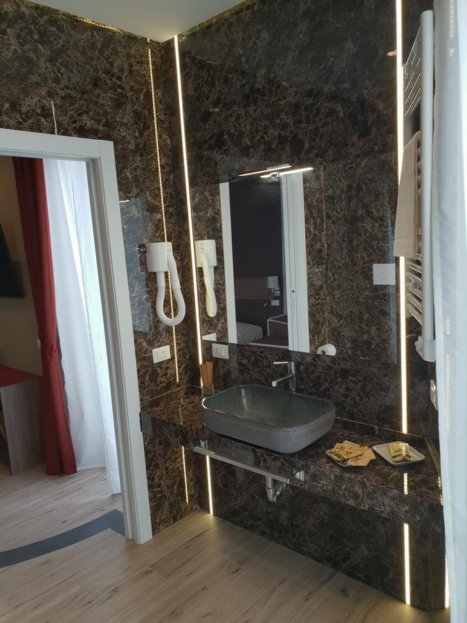 Th Luxury Rooms & Apartment Giardini Naxos Exteriör bild