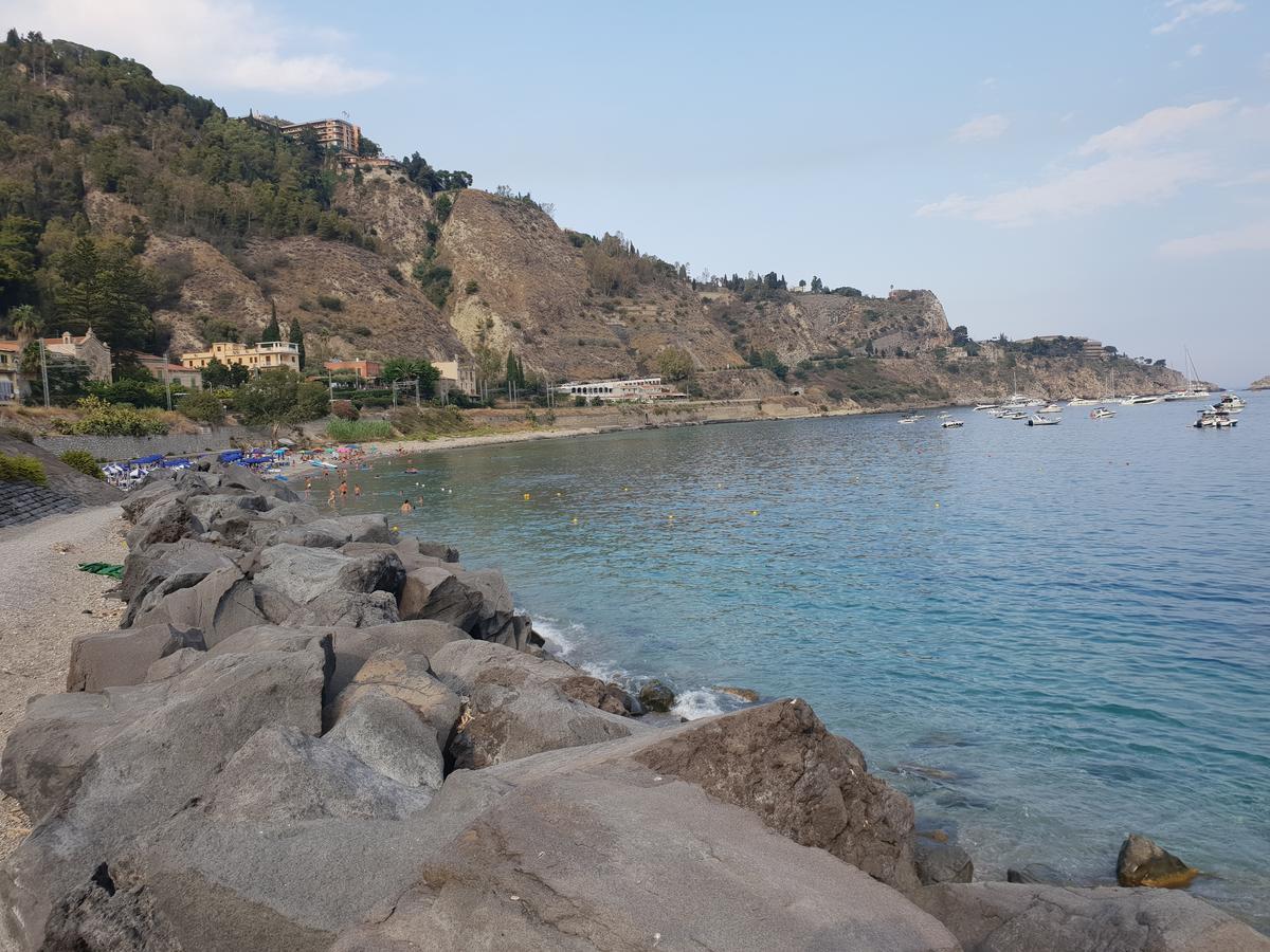 Th Luxury Rooms & Apartment Giardini Naxos Exteriör bild