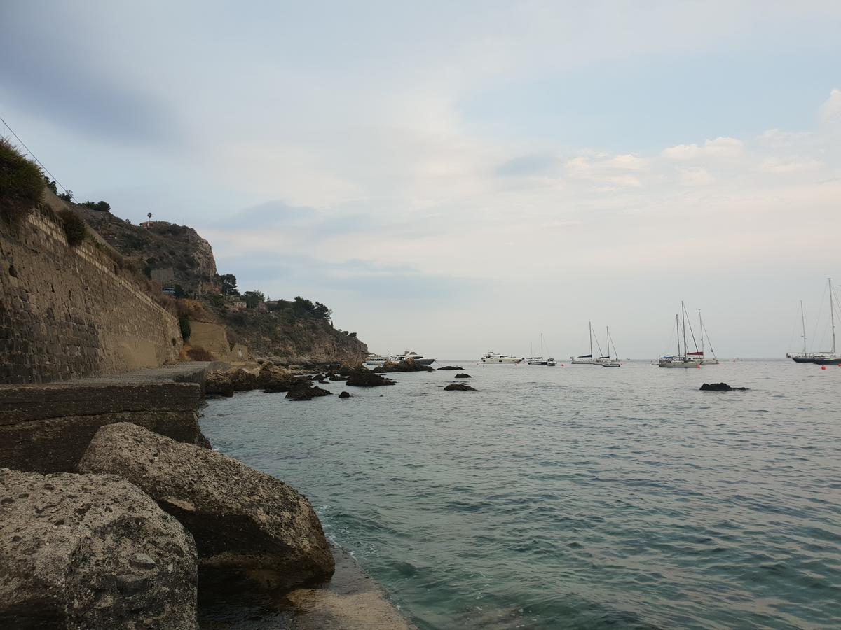 Th Luxury Rooms & Apartment Giardini Naxos Exteriör bild